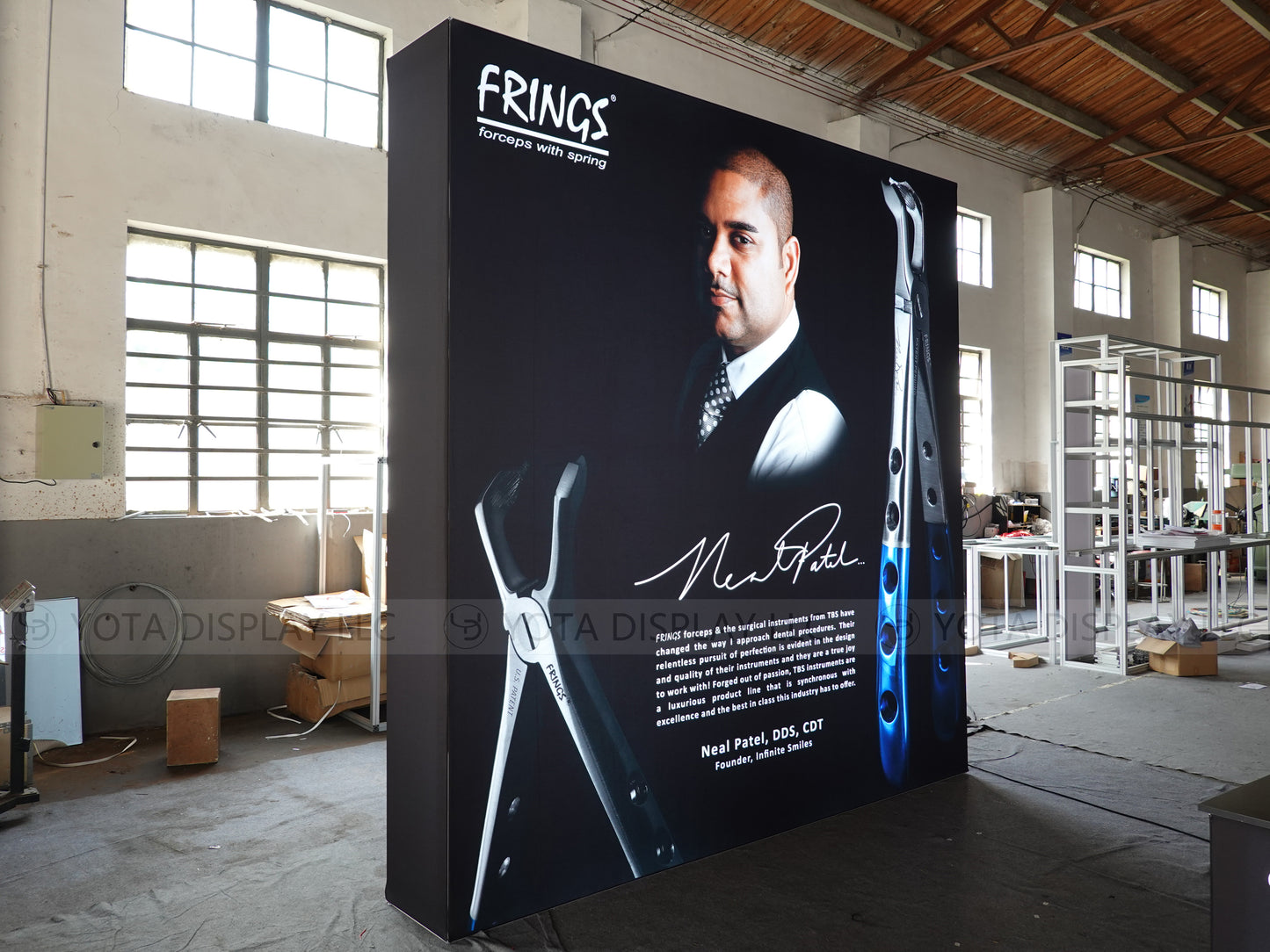 3D Light Box Wall, 10'(L) x 1.65'(D) x 10'(H) | 3m(L) x 0.5m(D) x 3m(H)